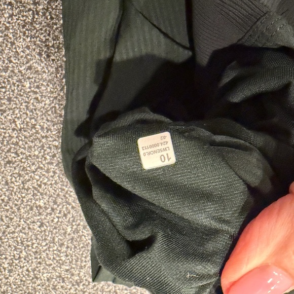 Lululemon Dance Studio Green Pants 10 - Picture 6 of 7